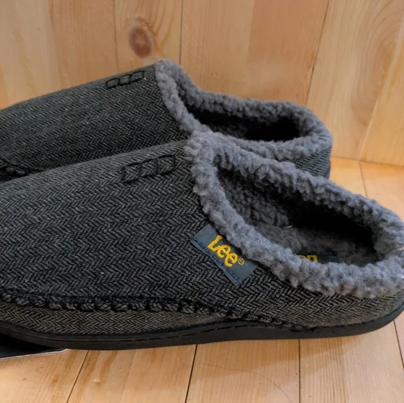 Lee Gray Slippers size 7-8 Small Nwt - Picture 6 of 8
